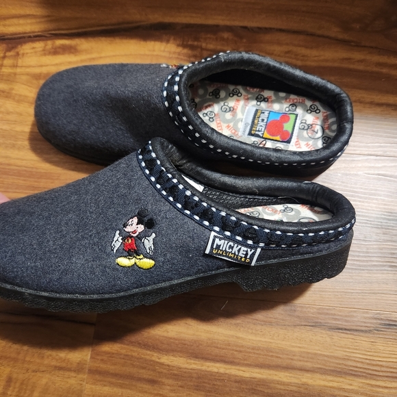 Mickey Women's Size 7 Slip On Sandal - Picture 5 of 10